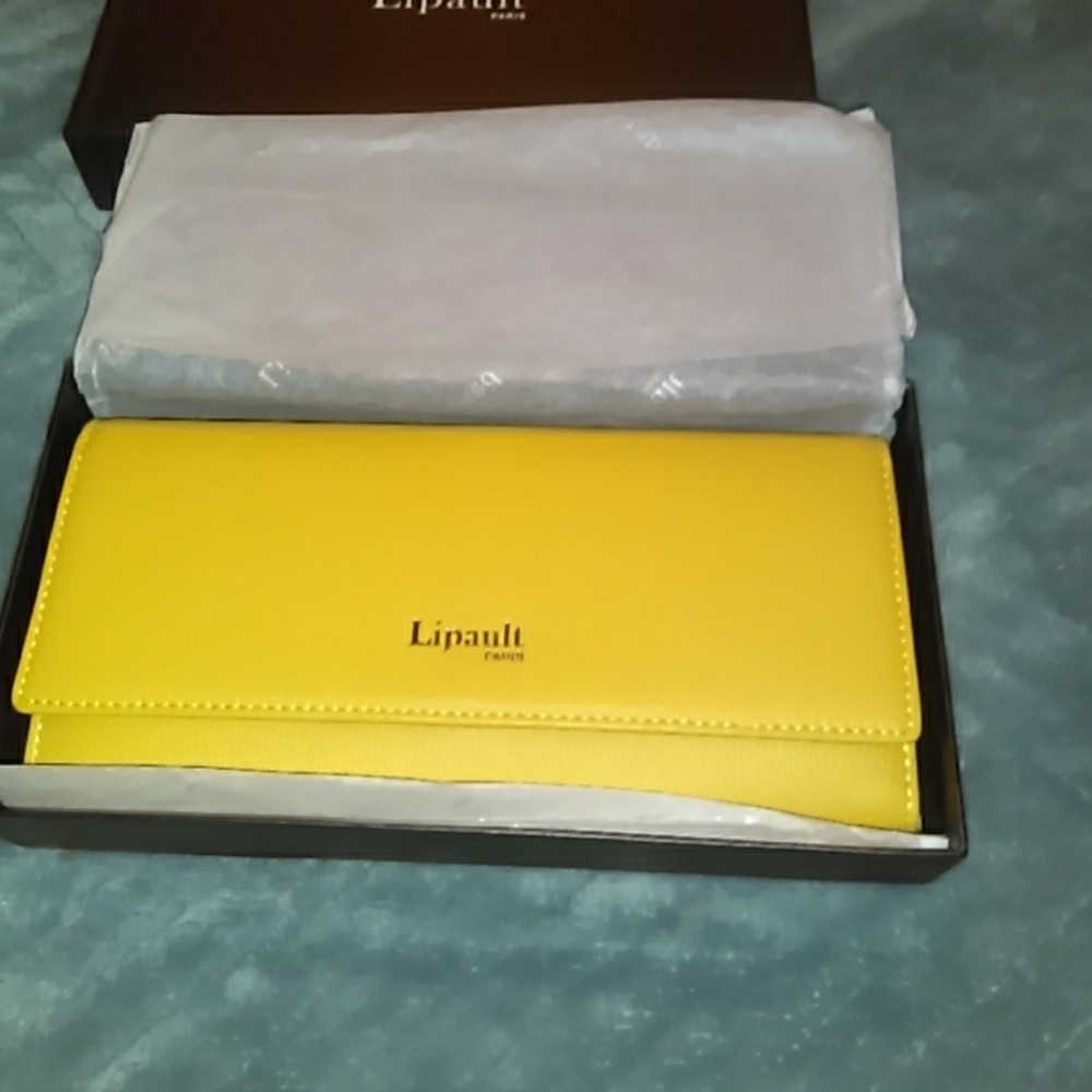 Lipault Leather Wallet..Mustard color